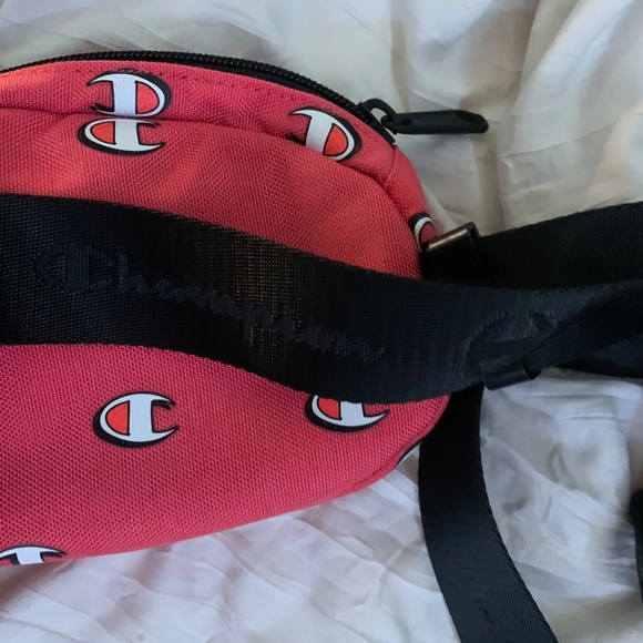 Champion Pink Fanny Pack - Picture 2 of 3